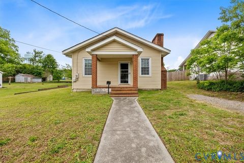 Photo of 221 Piedmont Avenue, Colonial Heights, VA 23834 (MLS # 2611387)