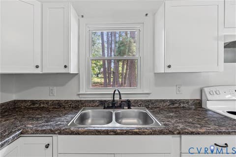 Tiny photo for 711 Luke Street, Blackstone, VA 23824 (MLS # 2620868)