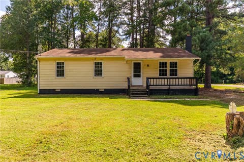 Photo of 711 Luke Street, Blackstone, VA 23824 (MLS # 2620868)