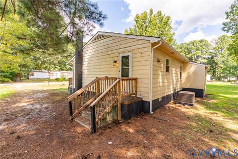 Tiny photo for 711 Luke Street, Blackstone, VA 23824 (MLS # 2620868)