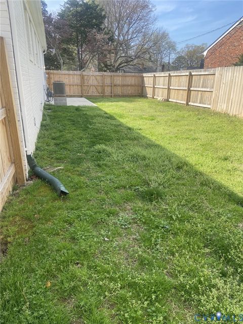 Tiny photo for 335 De Laura Drive, Newport News, VA 23608 (MLS # 2607067)