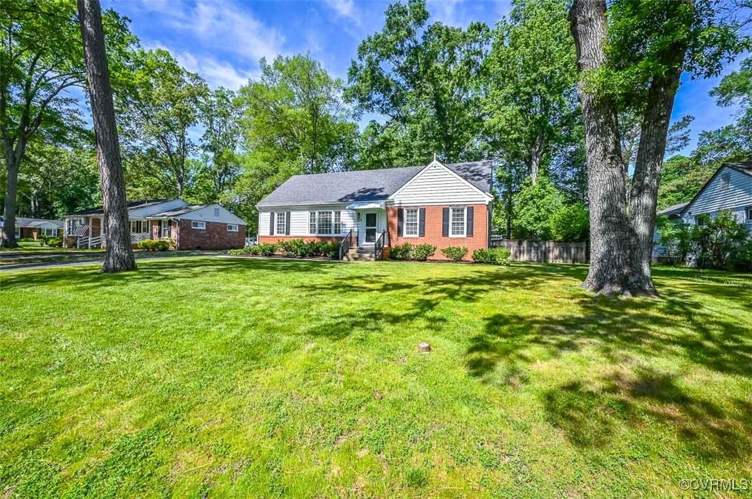 1002 Pinewood Drive