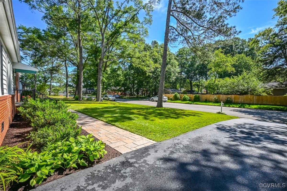 1002 Pinewood Drive