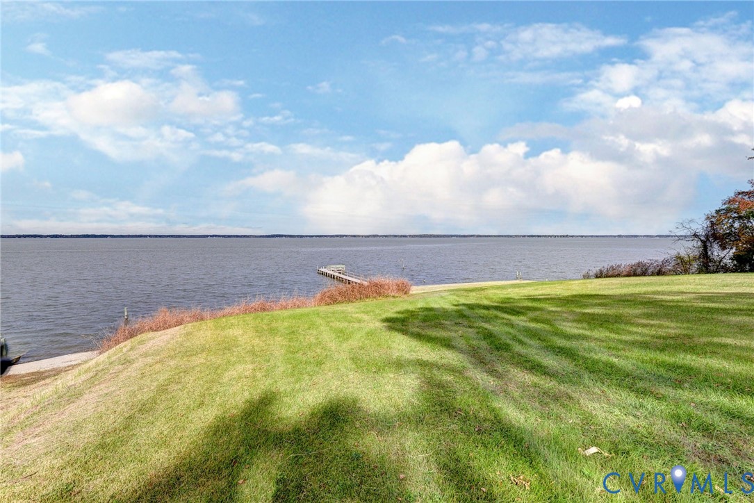 1126 Cloverdale Road