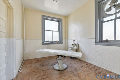 Tiny photo for 2500 E Marshall Street, Richmond, VA 23223 (MLS # 2529231)