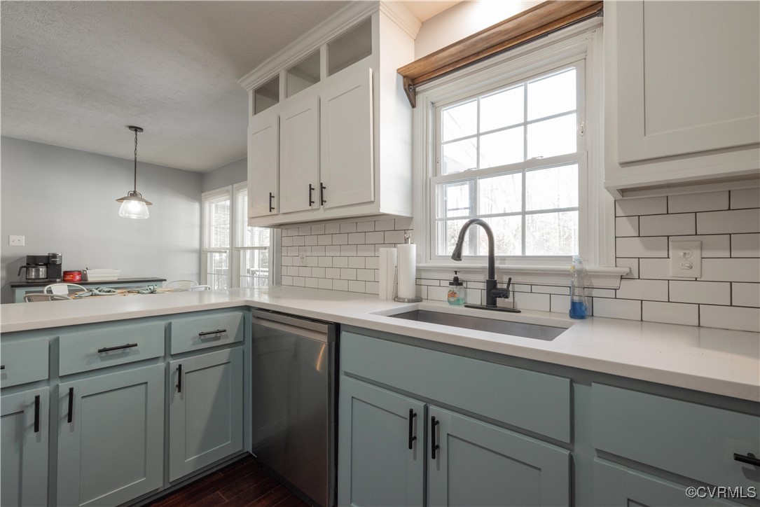 New Kent, Virginia 23124, United States, 4 Bedrooms Bedrooms, ,3 BathroomsBathrooms,Residential,Pending,15375