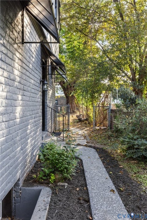 Tiny photo for 2606 Hawthorne Avenue, Richmond, VA 23222 (MLS # 2627194)