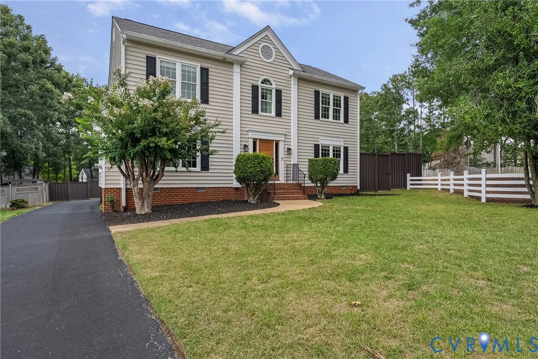 11100 Glen Hollow Court