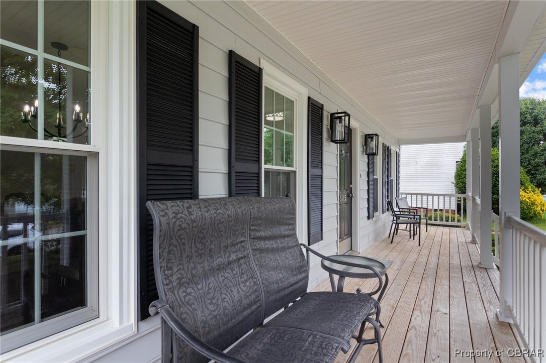 5115 Fairlake