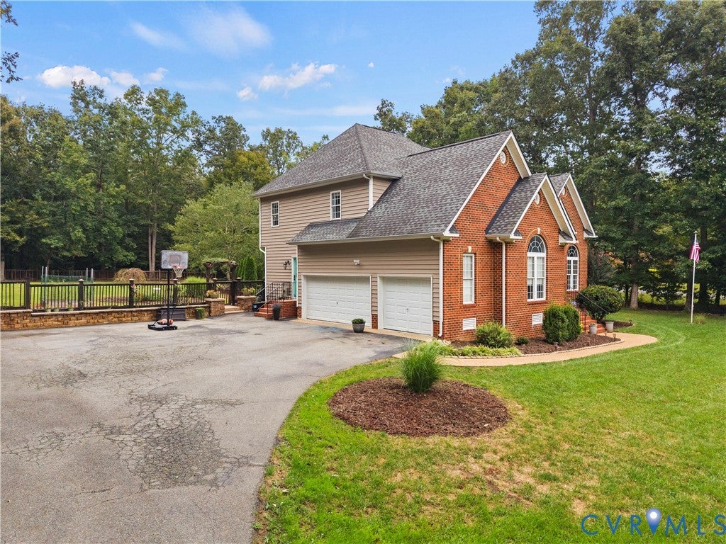 12946 Carters Garden Drive