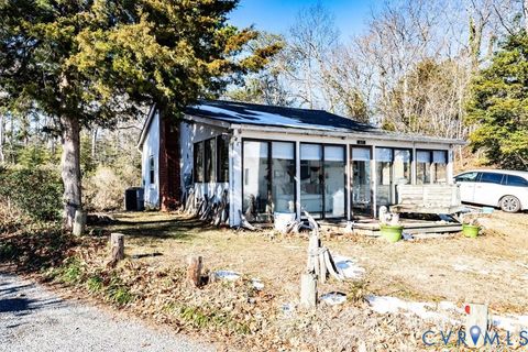Tiny photo for 611 Jones Point Beach Road, Laneview, VA 22504 (MLS # 2603845)
