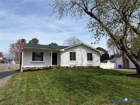 Photo of 7494 Overlook Drive, Mechanicsville, VA 23111 (MLS # 2606856)