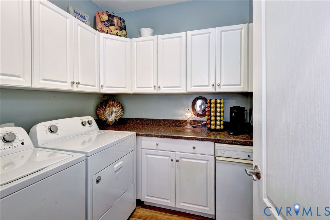 Williamsburg, Virginia 23188, United States, 4 Bedrooms Bedrooms, ,3 BathroomsBathrooms,Residential,Active,188930