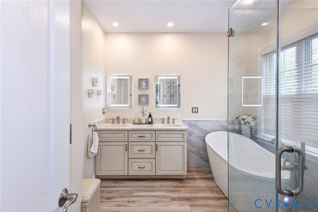 Williamsburg, Virginia 23188, United States, 4 Bedrooms Bedrooms, ,3 BathroomsBathrooms,Residential,Active,188930