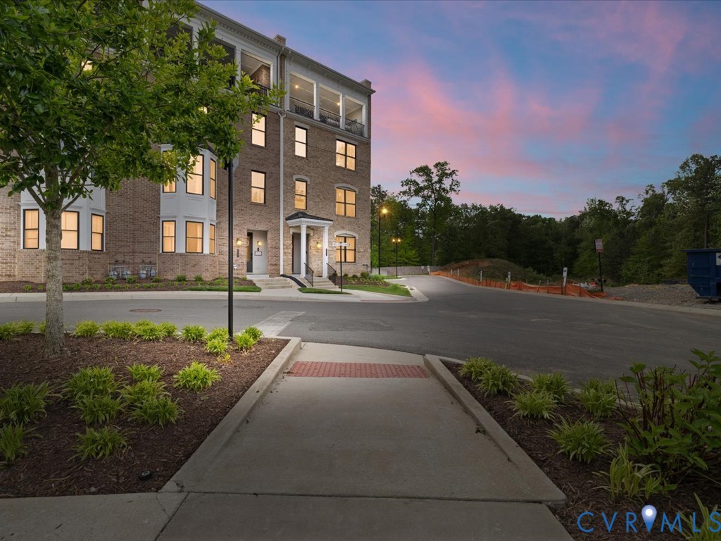 111 Wellie Hill Place B