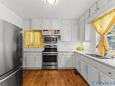 Tiny photo for 110 Gatewood Avenue, Crewe, VA 23930 (MLS # 2613702)