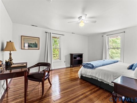 Tiny photo for 110 Gatewood Avenue, Crewe, VA 23930 (MLS # 2613702)
