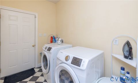 Tiny photo for 831 W Washington Street, Highland Springs, VA 23075 (MLS # 2605842)