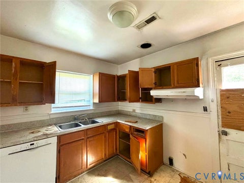 Tiny photo for 3005 Skipwith Road, Henrico, VA 23294 (MLS # 2626897)