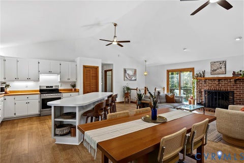 Tiny photo for 11401 Pinhook Road, Rockville, VA 23146 (MLS # 2628005)