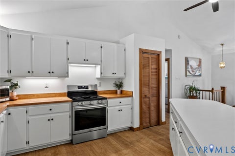 Tiny photo for 11401 Pinhook Road, Rockville, VA 23146 (MLS # 2628005)