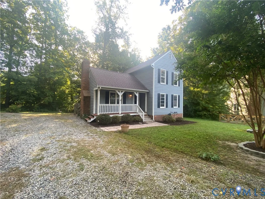 10700 Hunters Landing Court
