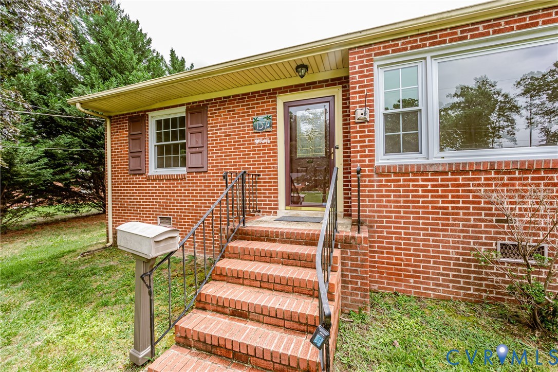 137 Lee Avenue