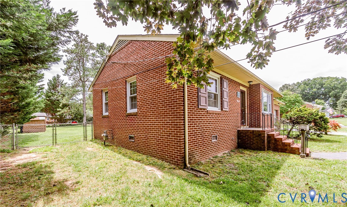 137 Lee Avenue