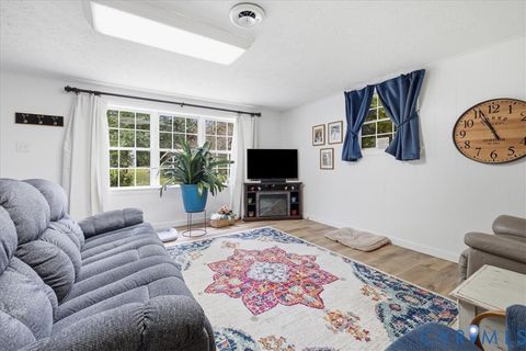 Tiny photo for 1117 Oakwood Drive, Colonial Heights, VA 23834 (MLS # 2618319)