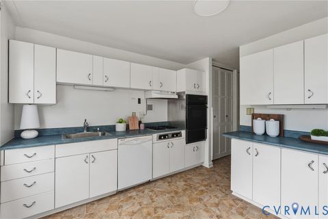 Tiny photo for 5100 Monument Avenue #503, Richmond, VA 23230 (MLS # 2611646)
