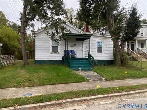 Photo of 106 Shore Street, Petersburg, VA 23803 (MLS # 2530271)