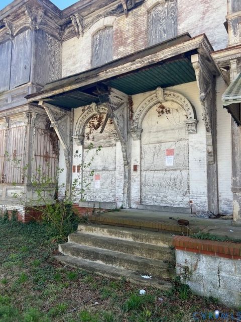 Tiny photo for 646 W Washington Street, Petersburg, VA 23803 (MLS # 2612632)
