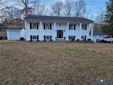 Photo of 14464 Lipscomb Hill Lane, Milford, VA 22514 (MLS # 2532648)