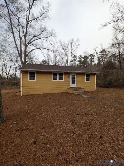 Photo of 16900 Lindberg Drive, South Chesterfield, VA 23834 (MLS # 2600492)