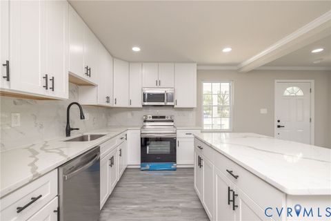 Tiny photo for 1103 Burnside Street, Hopewell, VA 23860 (MLS # 2600090)