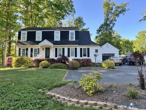 Photo of 13106 Queensgate Road, Midlothian, VA 23114 (MLS # 2615623)