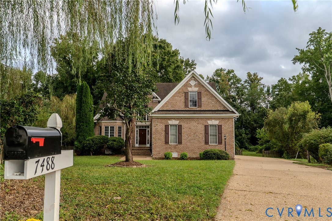 7488 Thebrix Court