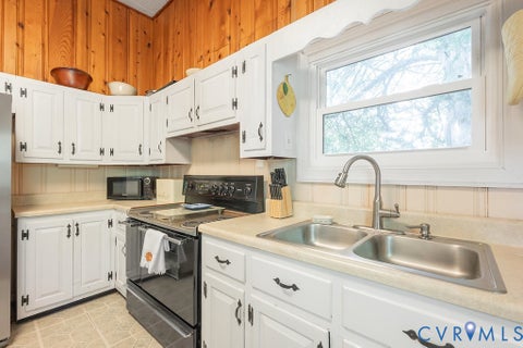 Tiny photo for 8058 Signal Hill Road, Mechanicsville, VA 23111 (MLS # 2625371)