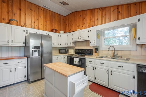 Tiny photo for 8058 Signal Hill Road, Mechanicsville, VA 23111 (MLS # 2625371)
