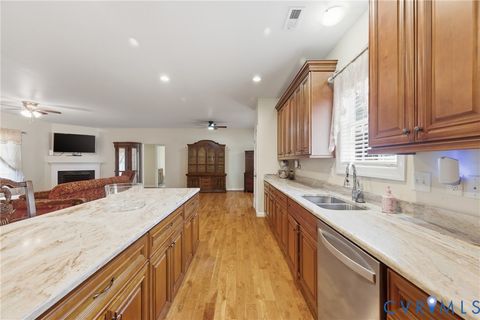 Tiny photo for 403 Oaktree Road, Williamsburg, VA 23188 (MLS # 2608808)