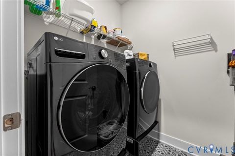 Tiny photo for 6817 Welara Run, Moseley, VA 23120 (MLS # 2607370)