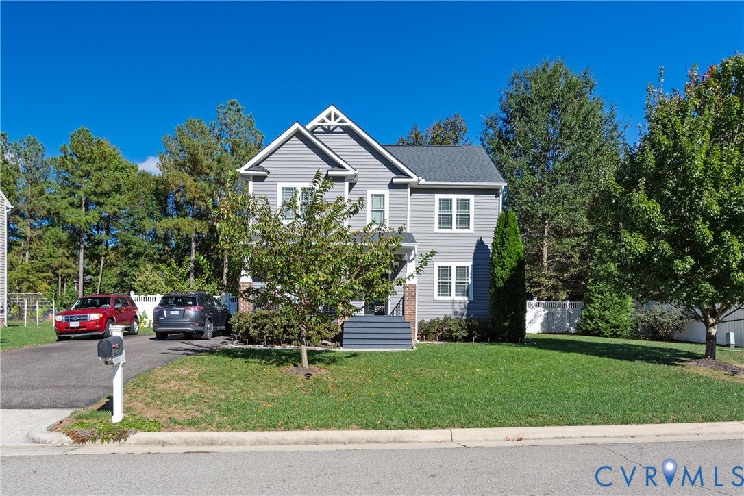 5906 Autumnleaf Drive
