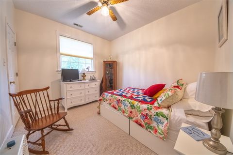 Tiny photo for 68 Oyster Cove Landing, Hartfield, VA 23071 (MLS # 2527301)