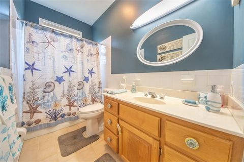 Tiny photo for 68 Oyster Cove Landing, Hartfield, VA 23071 (MLS # 2527301)