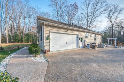 Tiny photo for 68 Oyster Cove Landing, Hartfield, VA 23071 (MLS # 2527301)