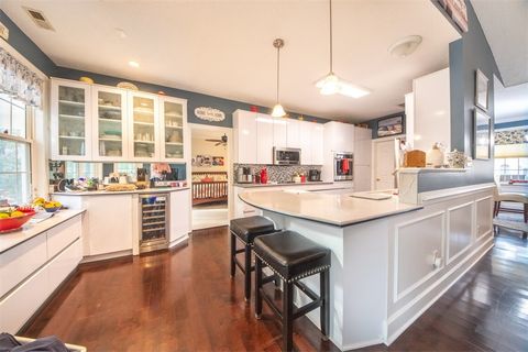 Tiny photo for 68 Oyster Cove Landing, Hartfield, VA 23071 (MLS # 2527301)