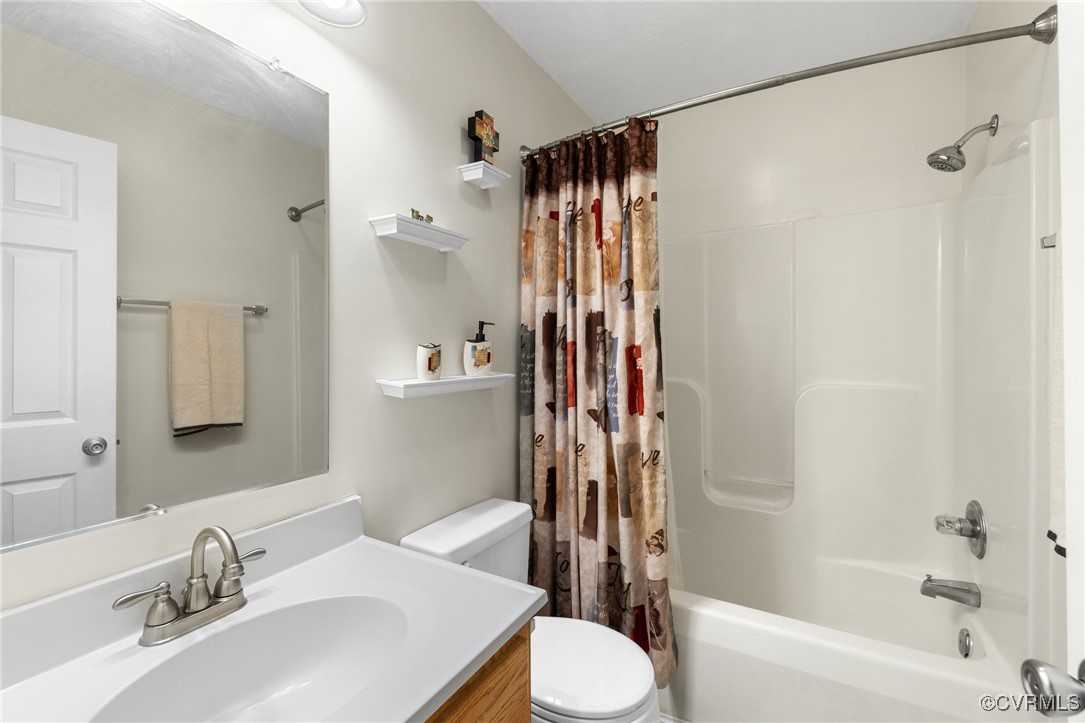 Powhatan, Virginia 23139, United States, 3 Bedrooms Bedrooms, ,2 BathroomsBathrooms,Residential,Pending,160995