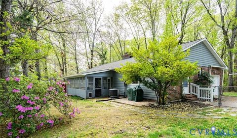 Tiny photo for 321 Warsaw Avenue, Hopewell, VA 23860 (MLS # 2607511)