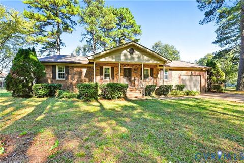 Photo of 2521 Fort Lee Road, Petersburg, VA 23803 (MLS # 2530805)