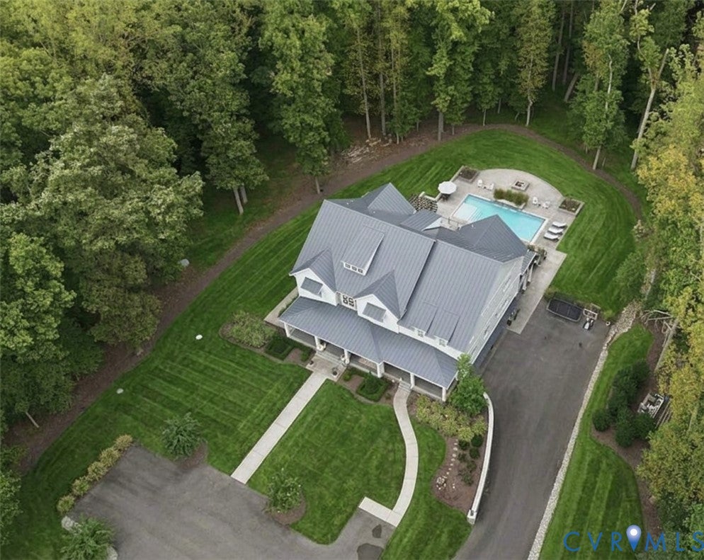 565 Ice Pond Cove